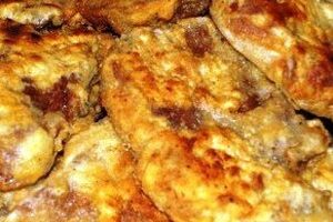 Язик смажений в тісті