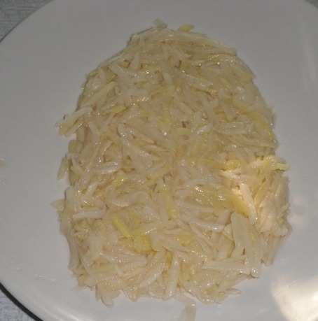 викладаємо картоплю на тарілку