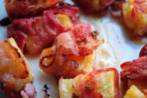 Запечений з беконом ананас