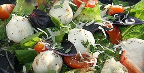 Смачний салат готовий!