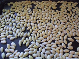 запікаємо мигдаль