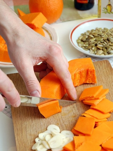 нарізаємо гарбуз