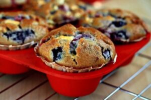 Кекси з ягодами і білим шоколадом