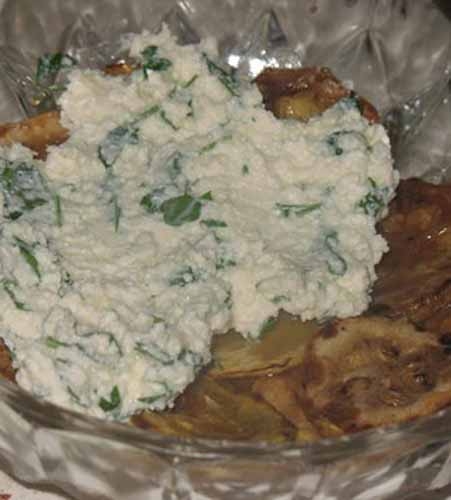 Викладаємо салат шарами