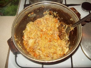 смажимо і тушкуємо нашу начинку