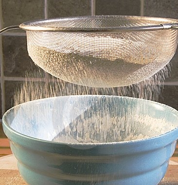 просіваємо борошно