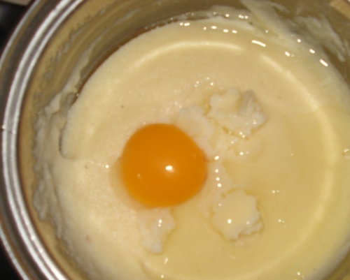 додаємо яйце