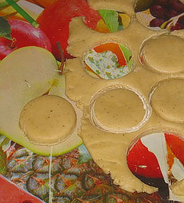 формуємо з тіста гудзичка