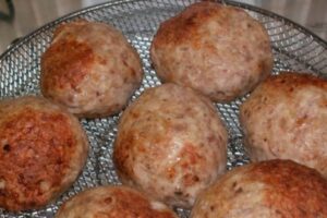 Котлети "Мисливські"