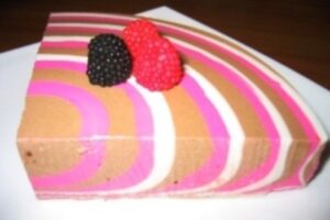 Смугастий сирний десерт