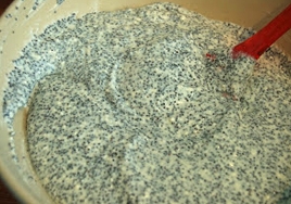 перемішуємо мак з сирною масою