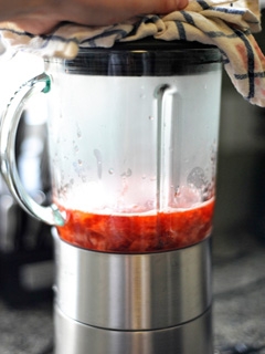 блендер з сливою