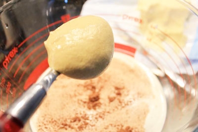 гірчиця в ложці