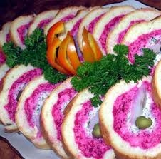 шуба в млинцях, розрізана порційно