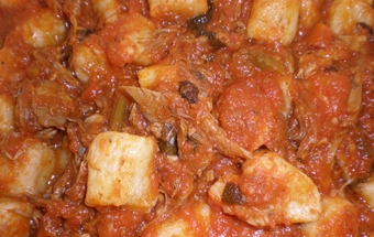 перекладаємо засмажку в каструлю з м'ясом