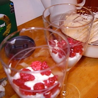 келих з кранначаном