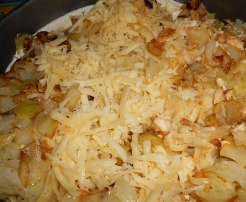 формуємо пиріг з капустою