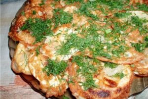 Баклажани, смажені в омлеті