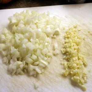 цибулю і часник