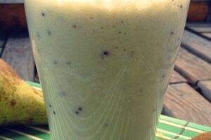 Коктейль з морозива та фруктів