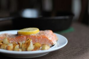 Лосось з лимоном