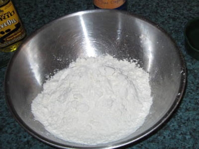 борошно в мисці