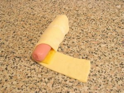 Сосиска з пластиною сиру