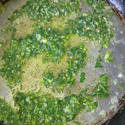 смажена зелень