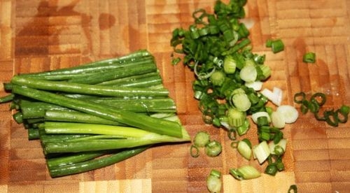 нарізати цибулю