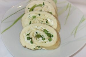 Рулет з сиром і спаржею