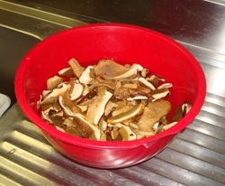 замочені гриби