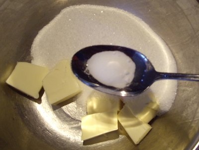 масло і цукор