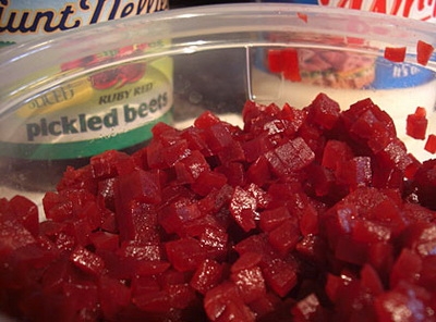 ріжемо кубиками буряк