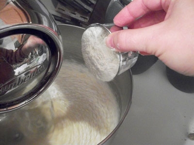 борошно в мисці