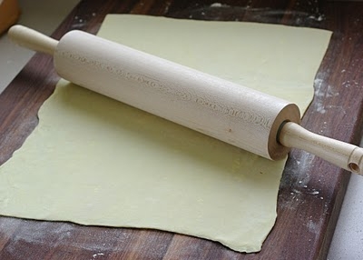 розкачуємо тісто