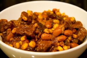 Баранина з квасолею і кукурудзою