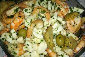 Салат з креветками і кальмарами