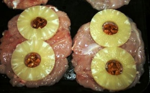 Прикрашаємо і запікаємо м'ясо