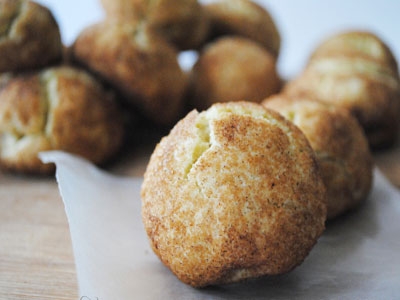 печиво на столі