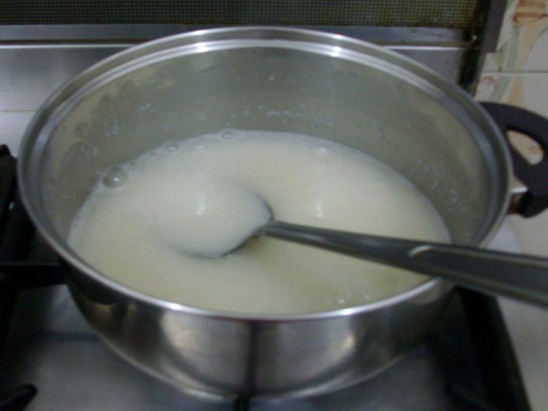 молоко і манка