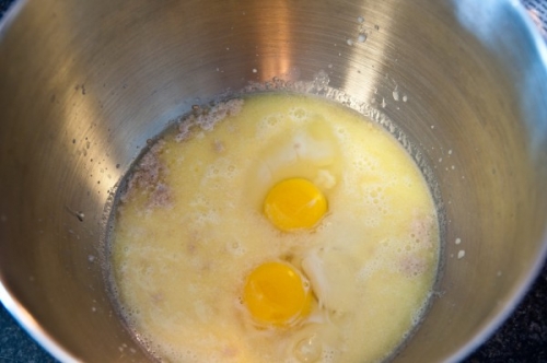 яйця в мисці