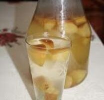 Компот із свіжих яблук