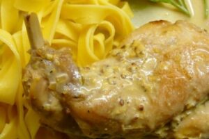 Кролик у вершково-гірчичному соусі