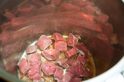 м'ясо в казані