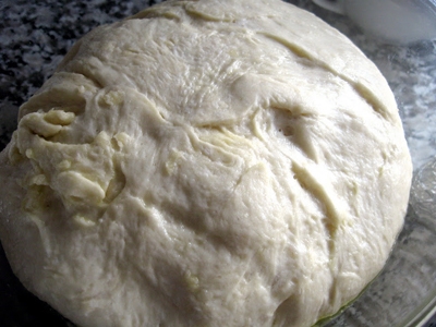 наполягаємо дріжджове тісто