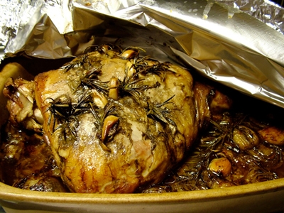 запікаємо баранячу ногу в фользі