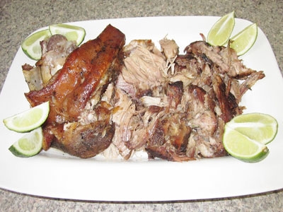 м'ясо на тарілці