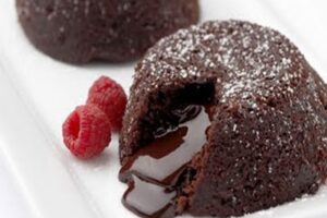 Кекс з гарячим шоколадом усередині