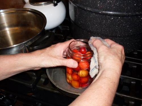 протерте горлечко банки