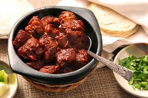 гуляш з м'ясом томатом і цибулею